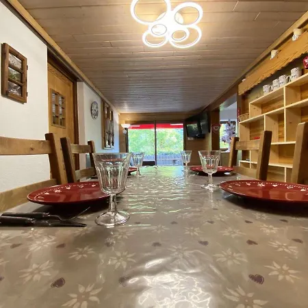 Cosy 6 Personnes Avec Grande Terrasse Et Parking, Pres Des Activites - Fr-1-241-181 公寓 *