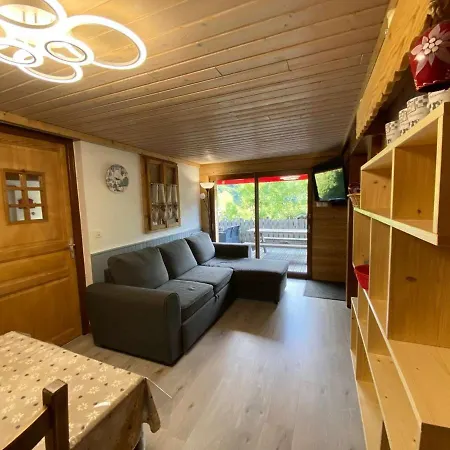 Apartment Cosy 6 Personnes Avec Grande Terrasse Et Parking, Pres Des Activites - Fr-1-241-181