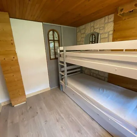 Cosy 6 Personnes Avec Grande Terrasse Et Parking, Pres Des Activites - Fr-1-241-181 Apartment *