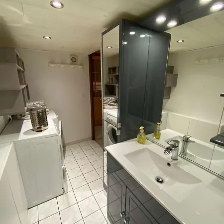 Cosy 6 Personnes Avec Grande Terrasse Et Parking, Pres Des Activites - Fr-1-241-181 Apartment *